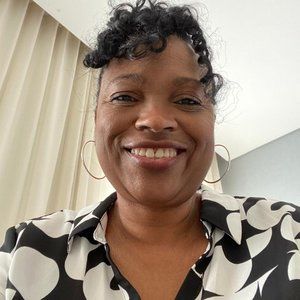 Meet your Posher, Beverly